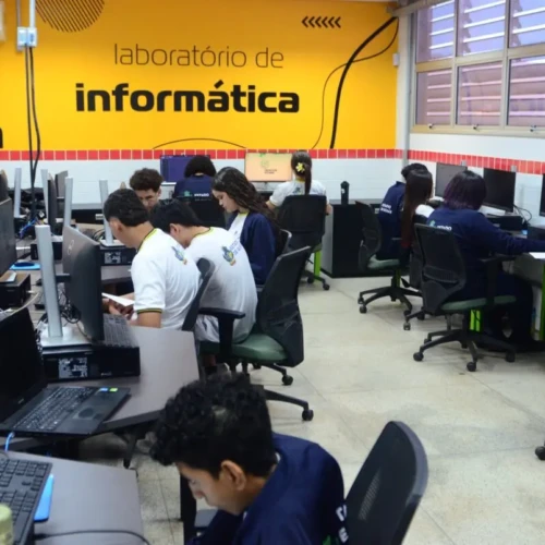 Escolas-do-Futuro_Secti-1215x804