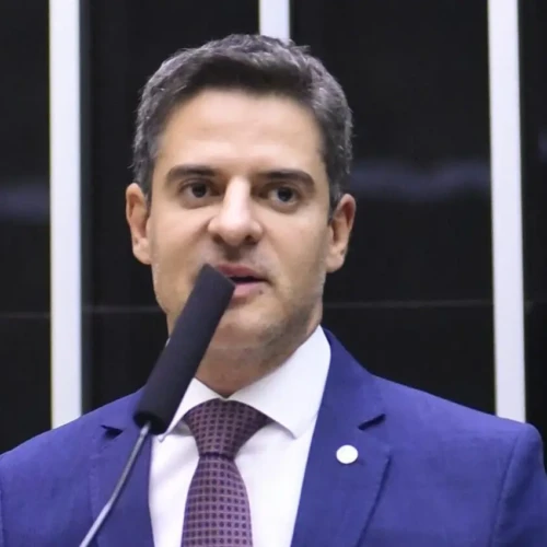 IsmaeL-ALEXANDRINO-rotated-e1762905507788