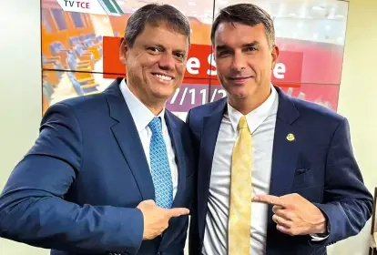 FLAVIO-BOLSONARO-E-TARCISIO-DE-FREITAS.jpg