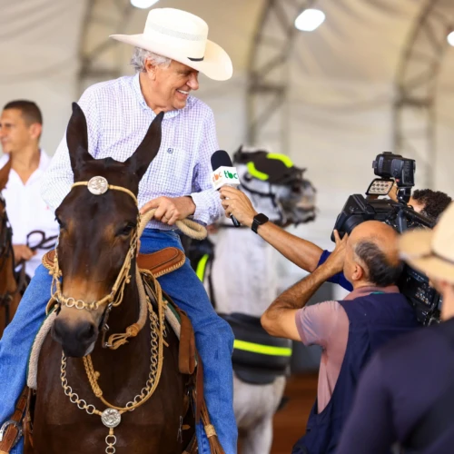 Governador destacou gestão em encontro que atraiu 10 mil pessoas - Fotos Hegon Correa e Remisson Sales