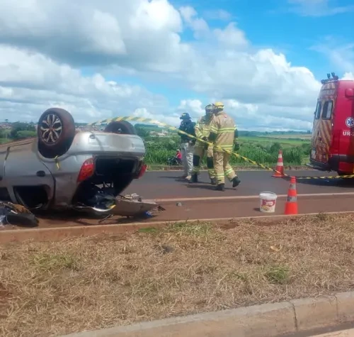 Motorista morre após veículo capotar na BR-060, em Rio Verde