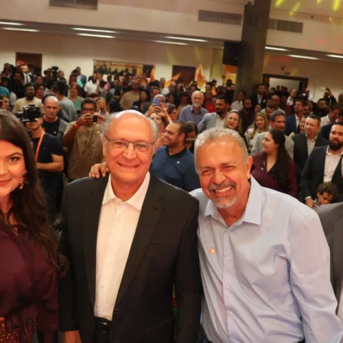 Filiação de Aava Santiago no PSB -Foto leoiran