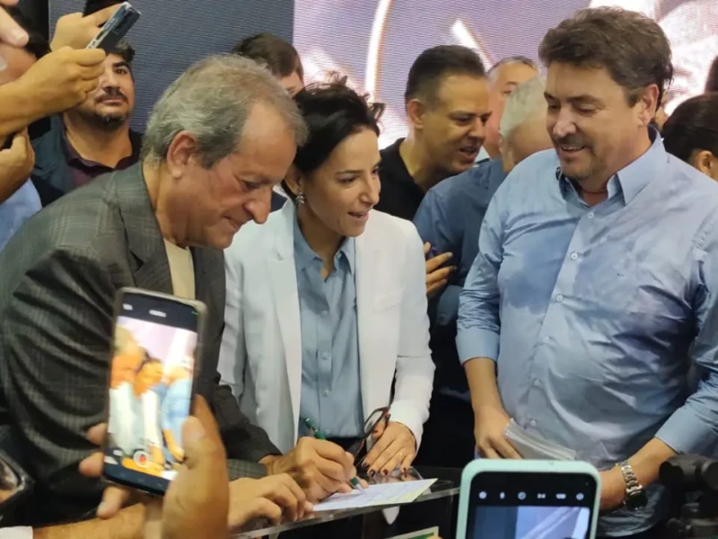 Ana Paula Rezende se filia ao PL