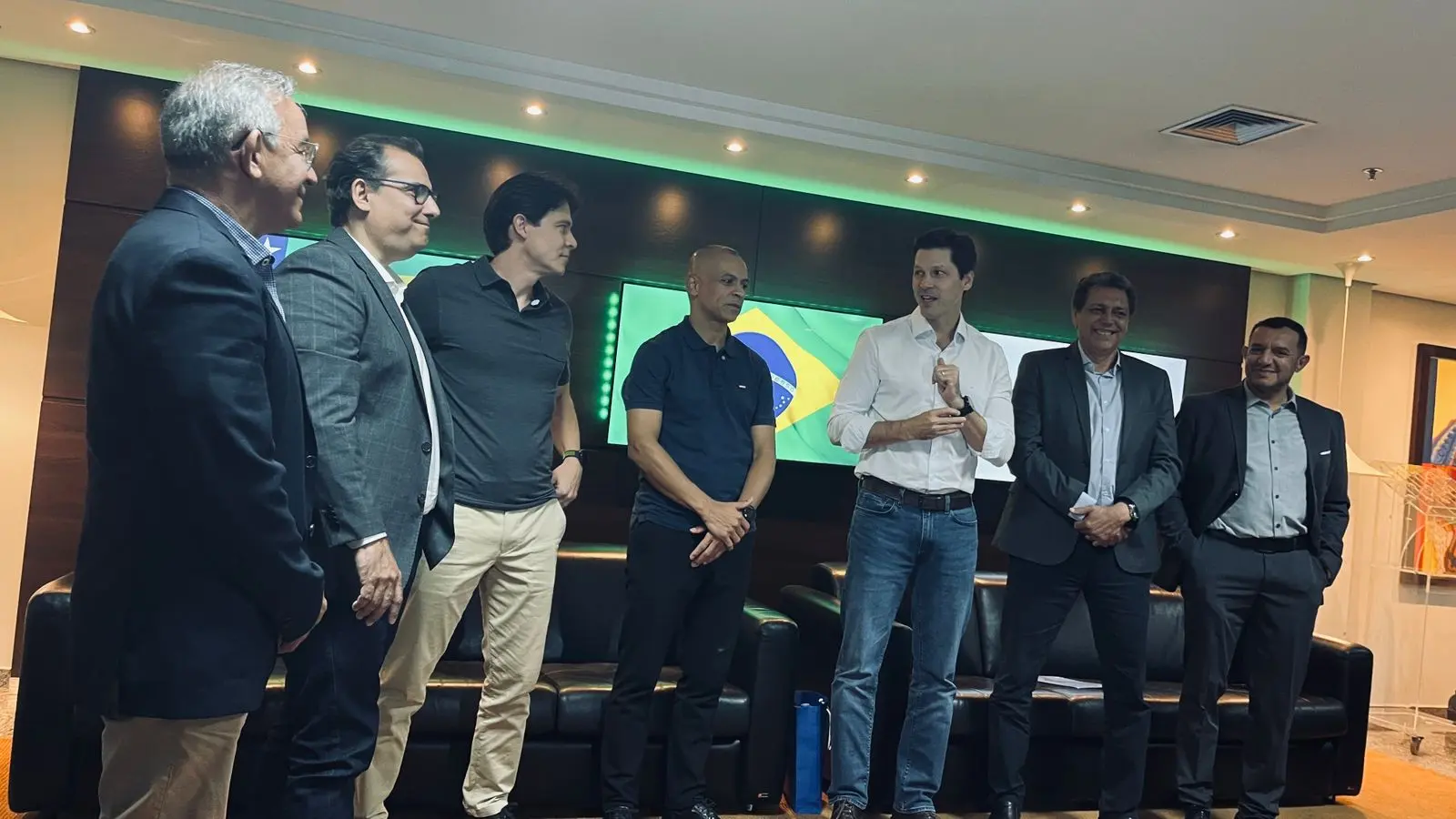 Daniel Vilela homenageia Wilton Pereira e Bruno Pires por convocação para Copa do Mundo