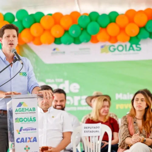 Daniel Vilela entrega casas a custo zero - Secom