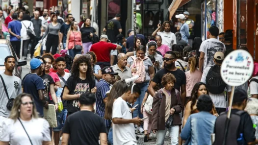 Salários melhores elevaram patamar de vida nas regiões metropolitanas - Foto Paulo Pinto - Agência Brasil