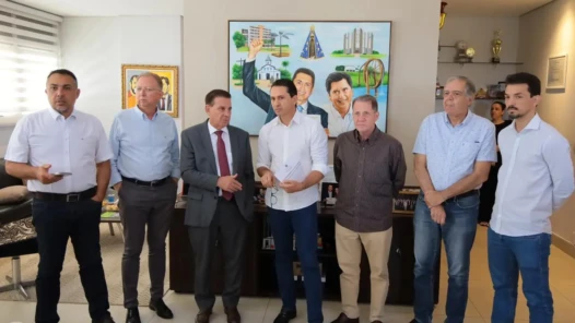 Prefeito Vilela e senador Vanderlan anunciam início das obras de asfalto no Rosa dos Ventos e novos investimentos para Aparecida