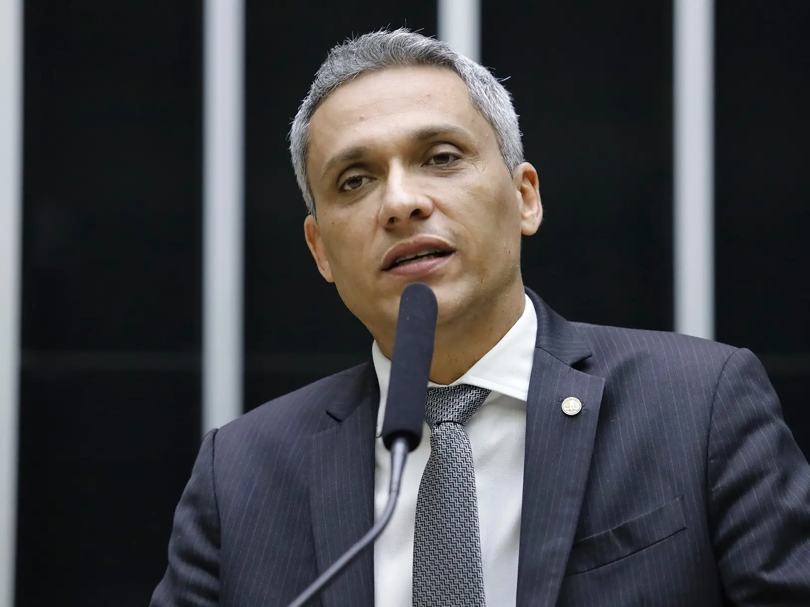 Gayer condenado a indenizar PT em R$ 20 mil