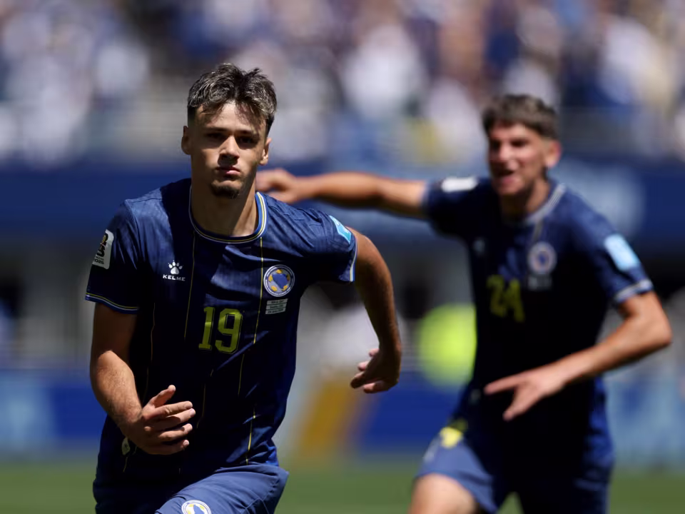 Bósnia vence Catar e mira vaga de melhor terceiro