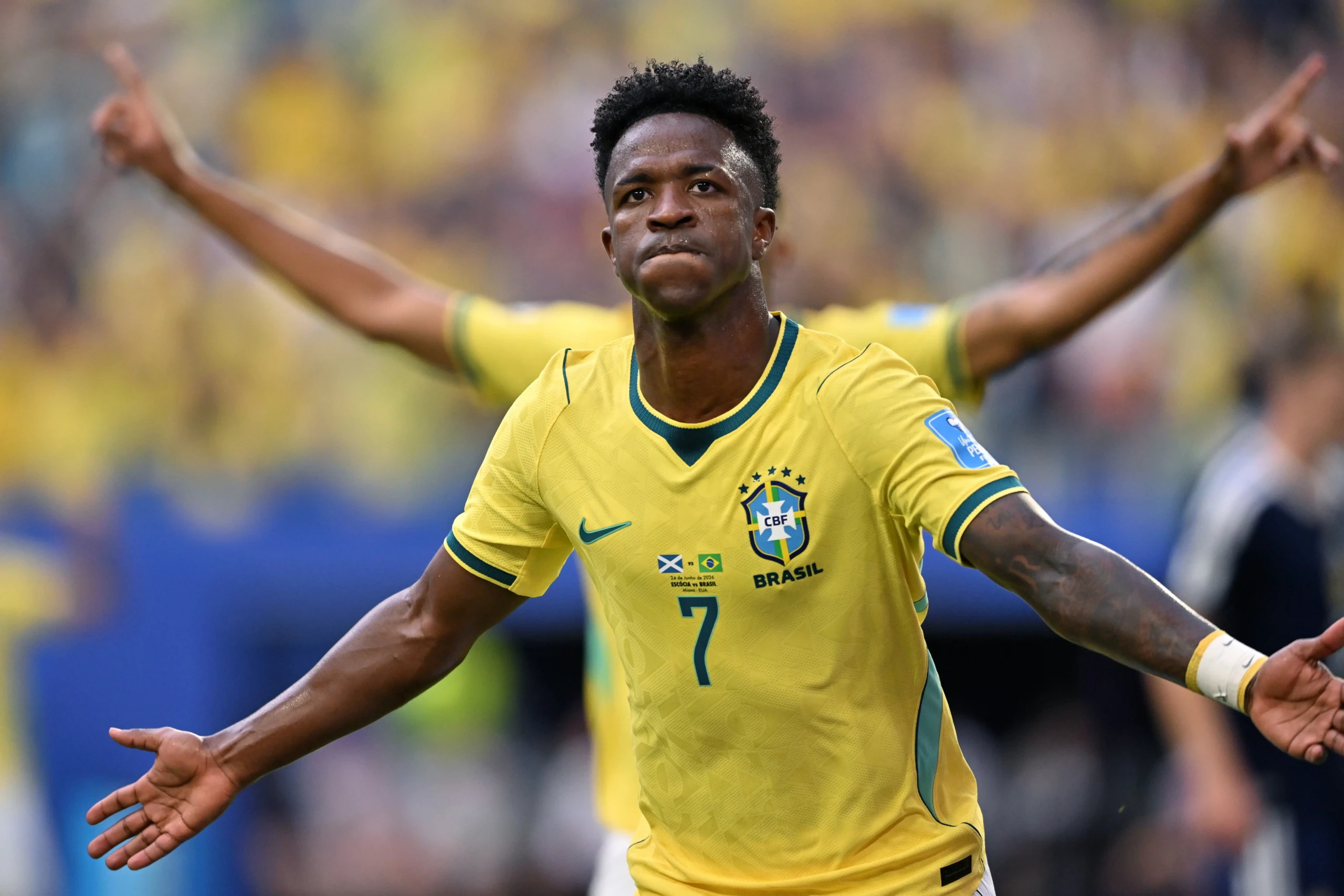 Brasil lidera grupo na Copa do Mundo com show de Vini Jr