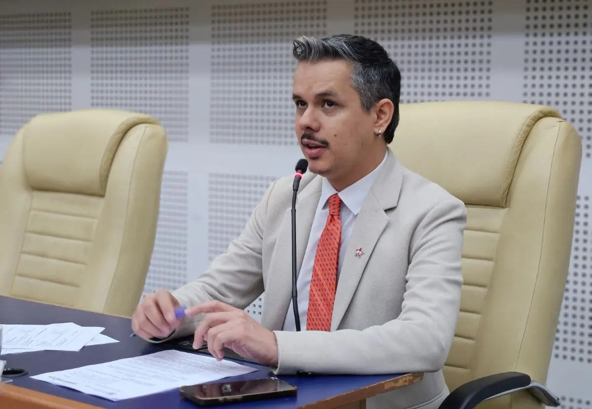 Goiânia homenageia Orgulho LGBTQIA+ em sessão especial