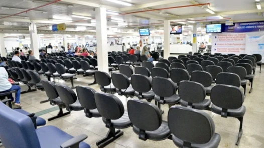 Jogo do Brasil altera expediente em órgãos estaduais de Goiás nesta segunda-feira (29); veja o que abre e fecha