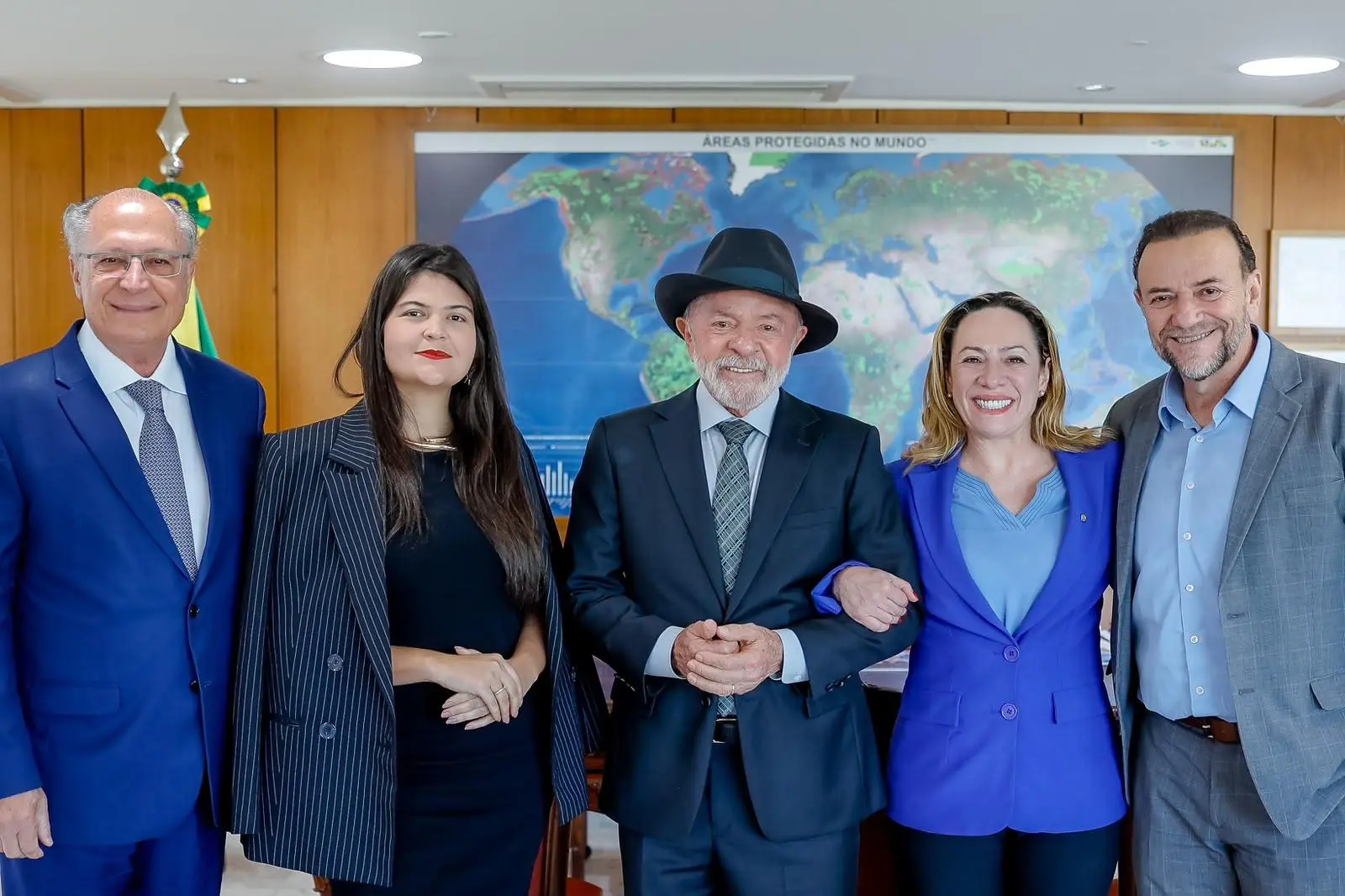 Lula discute palanque em Goiás com Accorsi e Santiago