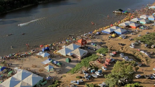 Aruanã espera receber 1 milhão de turistas na temporada 2026 e reforça alerta sobre cuidados com a saúde