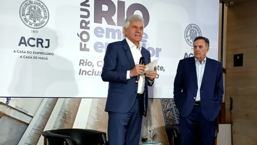 Em agenda no Rio, Caiado promete levar modelo de segurança de Goiás e diz que vai libertar comunidades