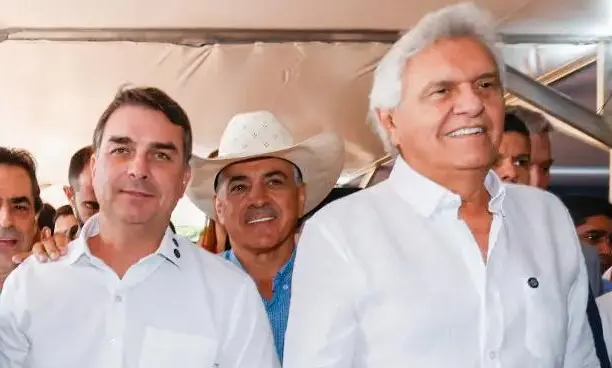 9b442ba1-flavio-bolsonaro-e-ronaldo-caiado.-ft-foto-cristiano-machado-imprensa-mg