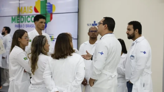 médicos especialistas sus