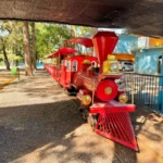Atrações do Parque Mutirama, como o Trenzinho, já estão liberadas, por enquanto sob programação agendada - Foto Joabe Mendonça