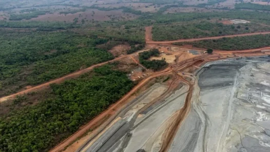 mineradora alto horizonte contaminação