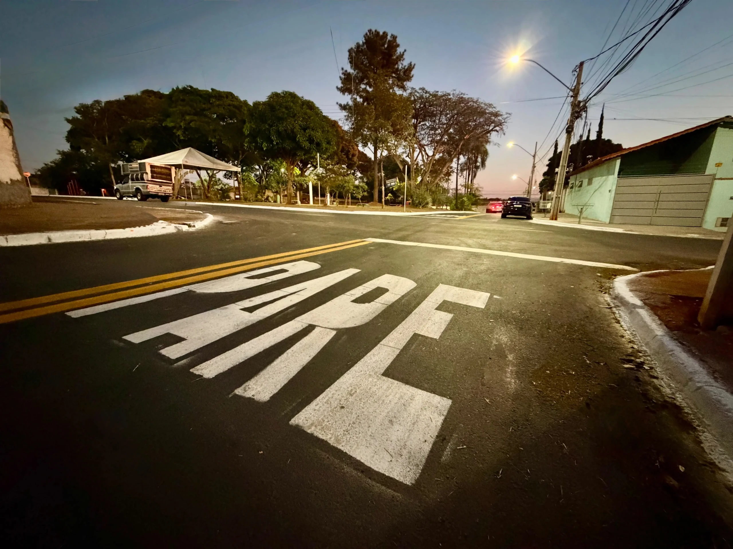 Goiânia: Avançar sinal vermelho de madrugada é permitido?