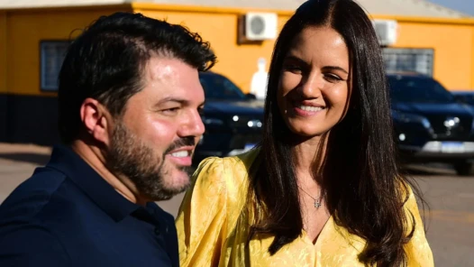 carla lima e márcio corrêa - ela pode ser suplente de Gayer