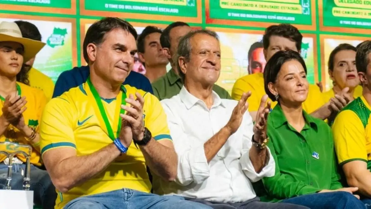 Convenção do PL oficializa Flávio Bolsonaro em meio a ausências e indefinições