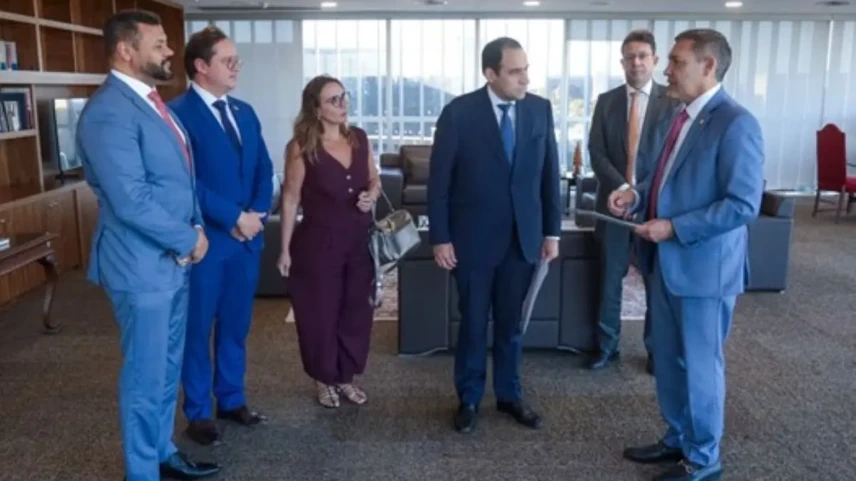 Dirigentes federais estiveram com ministro do TSE para tratar do Observatório Nacional das Eleições Gerais - Foto divulgação OAB