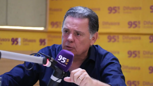 Ex-governador Marconi Perillo em entrevista na Difusora - Foto Divulgação