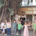 Recomendação do MPGO suspente remoção de gameleiras onde moradores fizeram protesto no domingo - Foto reprodução redes sociais