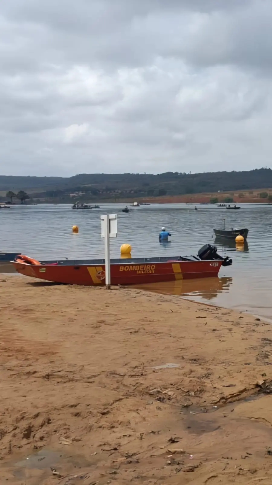 salvamento de embarcação em JataI. Foto: Divulgação/CBMGO