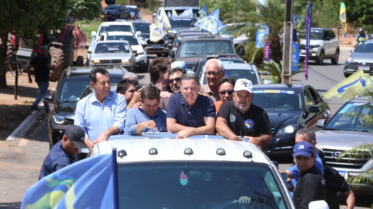 carreata marconi perillo no interior. foto: henrique luiz