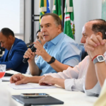 prefeito sandro mabel se reune com vereadores. Foto: Divulgação