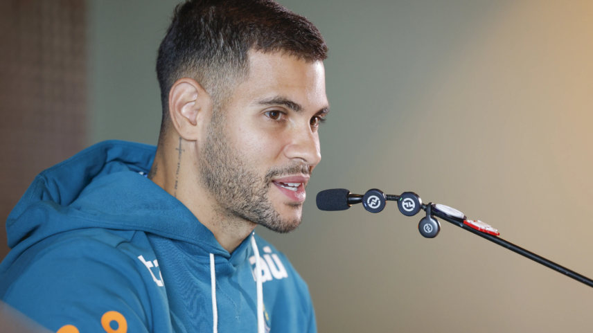 Bruno Guimarães admite dor por pênalti perdido contra a Noruega: "Ainda me magoa"