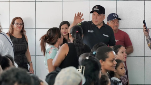 Mabel vistoria serviços no Mutirão do Residencial Buena Vista e anuncia área para escola estadual