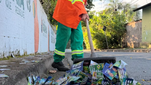 comurg faz limpeza das ruas de goiania. foto: divulgação/comurg