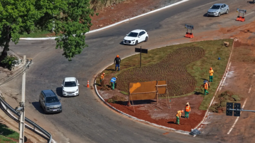 rotatoria do hugol. foto: Luciano Magalhães