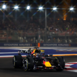 Max Verstappen larga na pole position da corrida sprint em Singapura (Foto: Andy Hone/LAT Images)