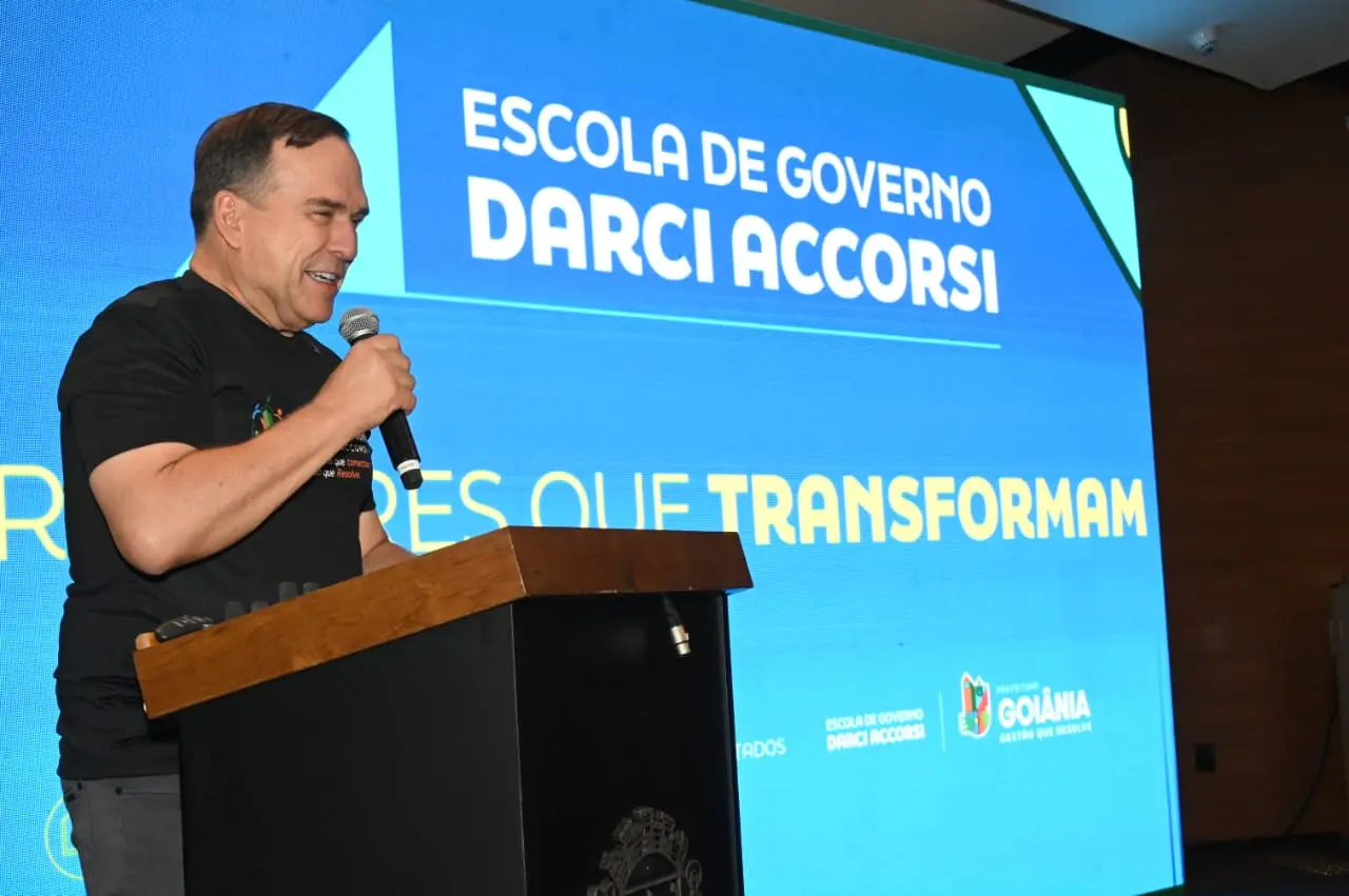 anuncio escola darci accorsi_alex malheiros