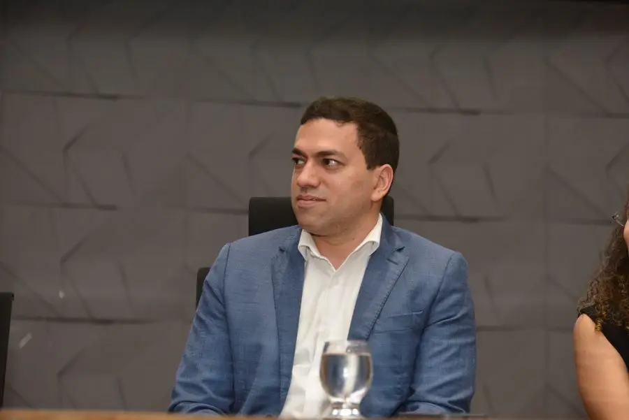 Entenda: José Frederico Lyra Netto vai assumir a Secretaria de Educação
